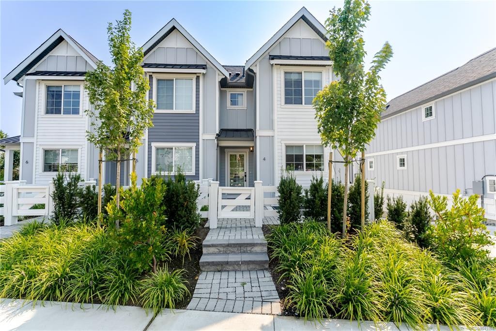 U4-3907 Cedar Hill Road, Saanich, BC, V8P 3Z8