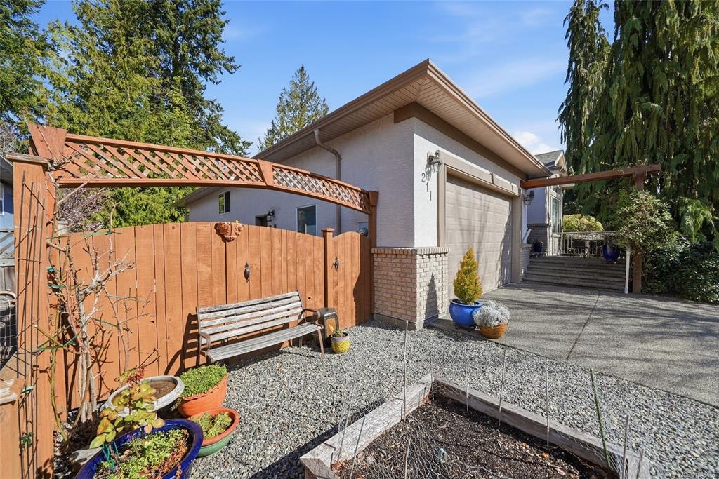 211 Saturna Drive, Qualicum Beach, BC, V9K 2P5 - 12