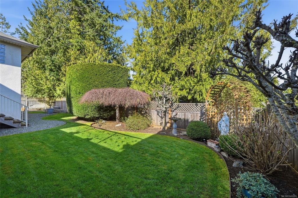 211 Saturna Drive, Qualicum Beach, BC, V9K 2P5 - 54