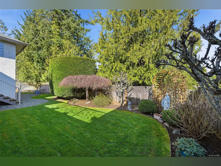 211 Saturna Drive, Qualicum Beach, BC, V9K 2P5 - 54