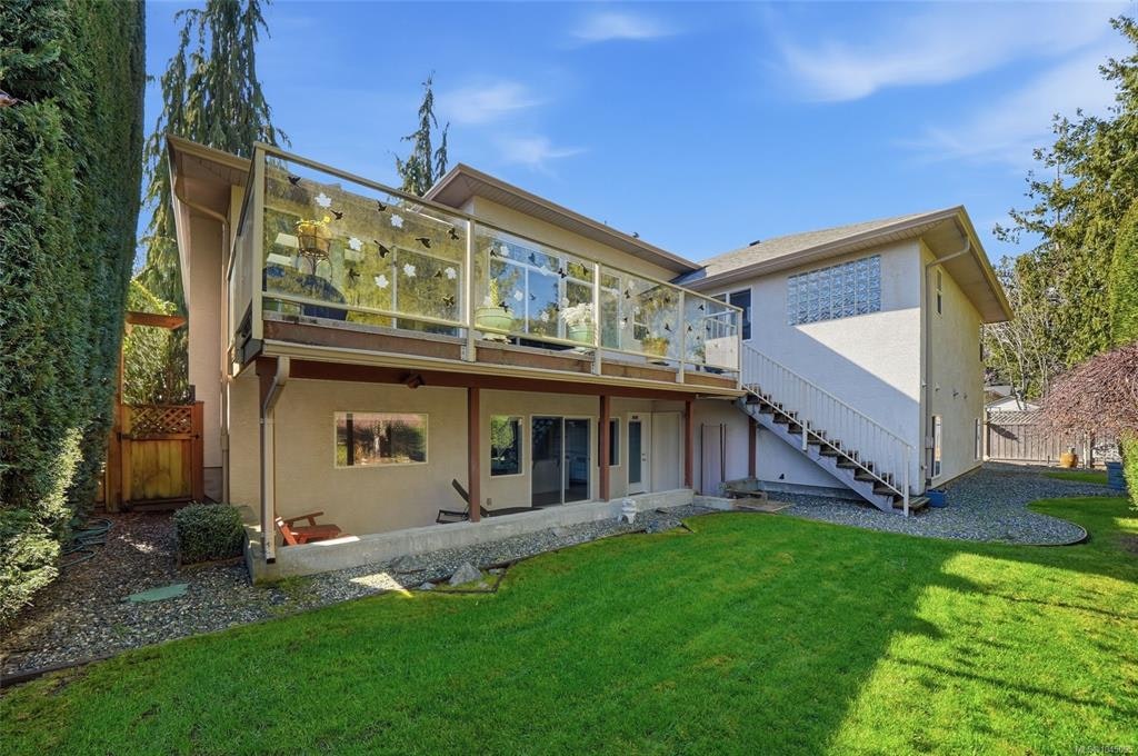 211 Saturna Drive, Qualicum Beach, BC, V9K 2P5 - 9