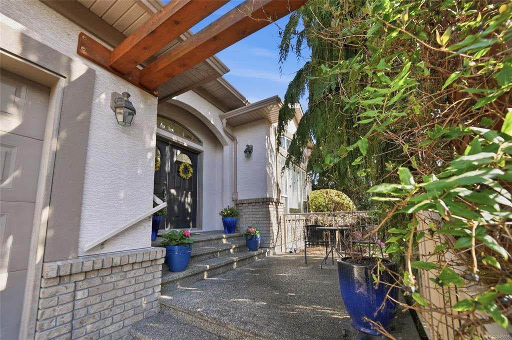 211 Saturna Drive, Qualicum Beach, BC, V9K 2P5 - 2