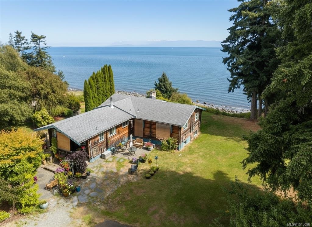 2310 Seabank Road, Comox, BC, V9J 1Y2