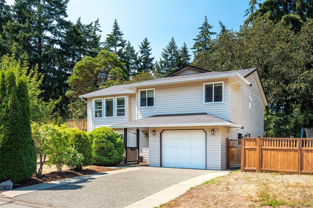2962 Gladeson Lane, Colwood, BC, V9B 5S7