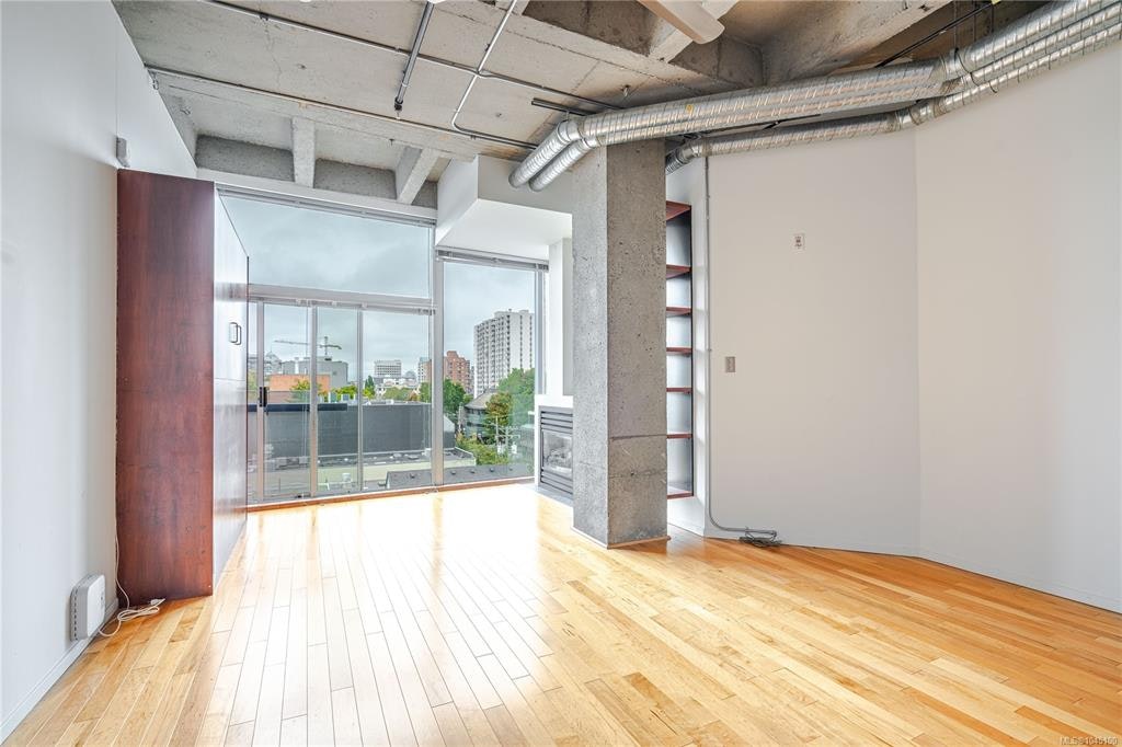 512-1061 Fort Street, Victoria, BC, V8V 3K9 - 4