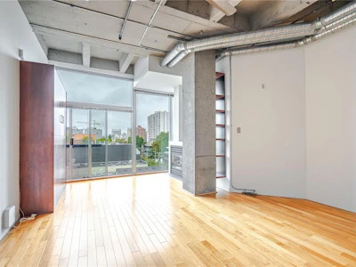 512-1061 Fort Street - 4
