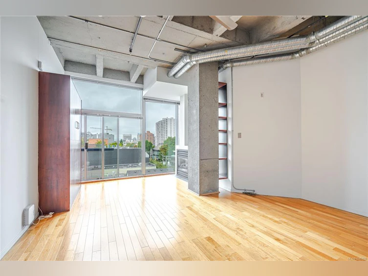 512-1061 Fort Street, Victoria, BC, V8V 3K9 - 4