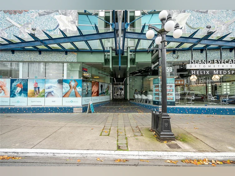 512-1061 Fort Street, Victoria, BC, V8V 3K9 - 3