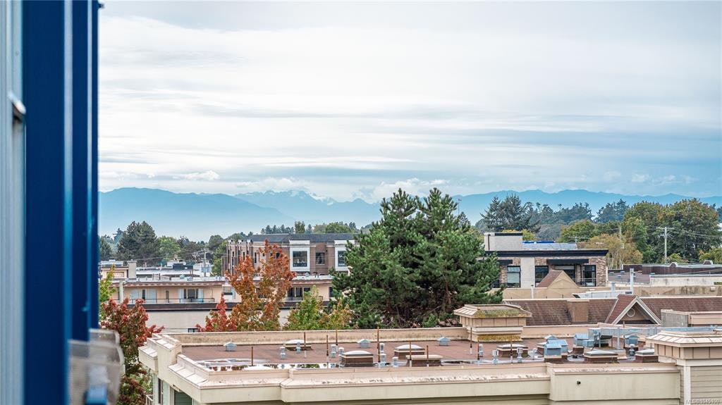 512-1061 Fort Street, Victoria, BC, V8V 3K9 - 10