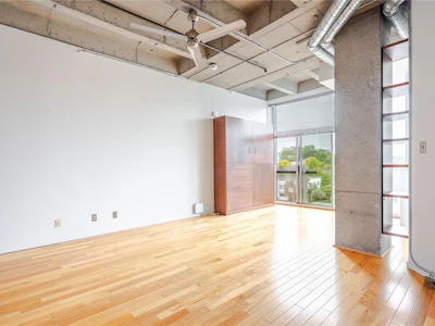 512-1061 Fort Street - 5