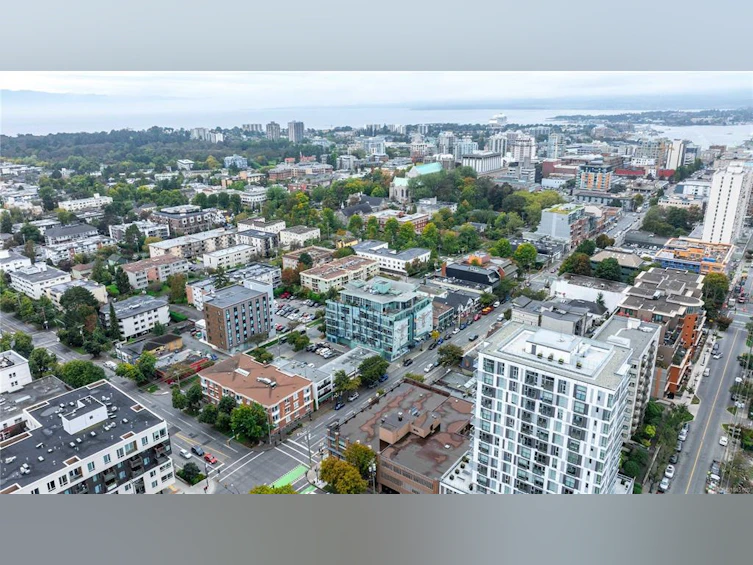 512-1061 Fort Street, Victoria, BC, V8V 3K9 - 32