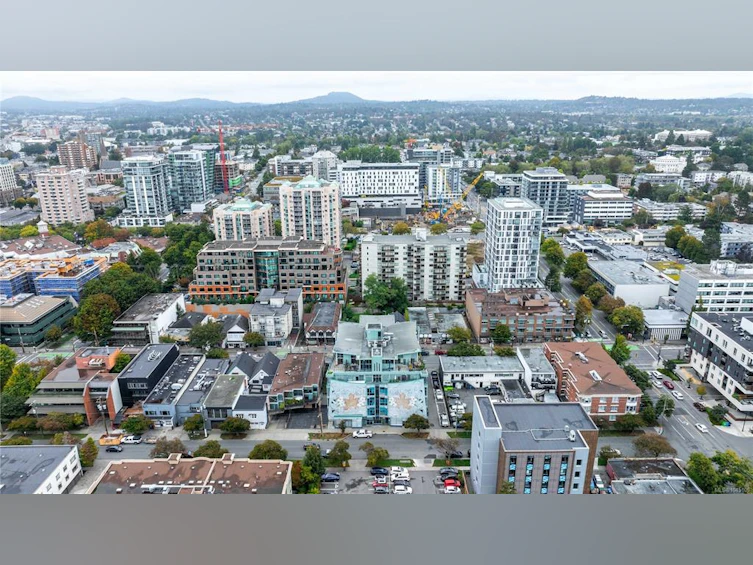 512-1061 Fort Street, Victoria, BC, V8V 3K9 - 30