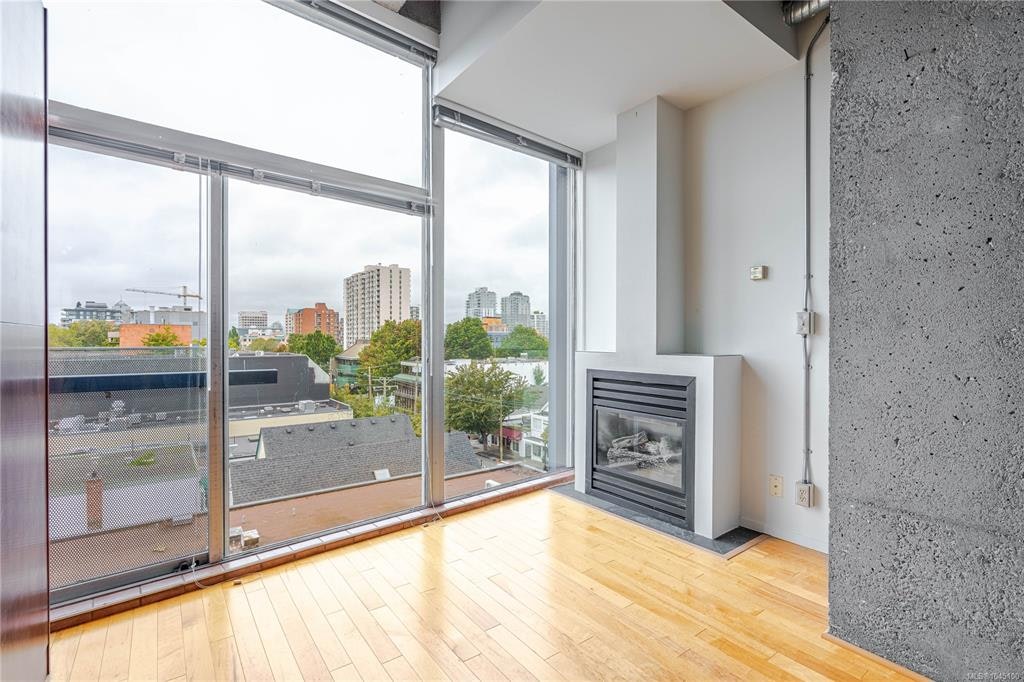 512-1061 Fort Street, Victoria, BC, V8V 3K9 - 8