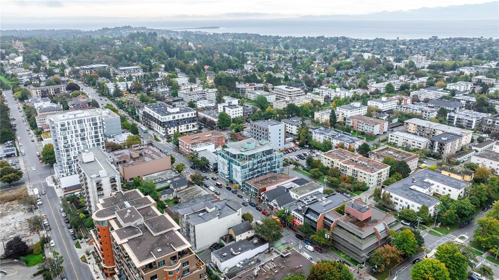 512-1061 Fort Street, Victoria, BC, V8V 3K9 - 36