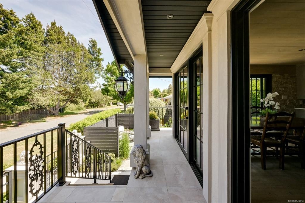 867 Victoria Avenue - 5