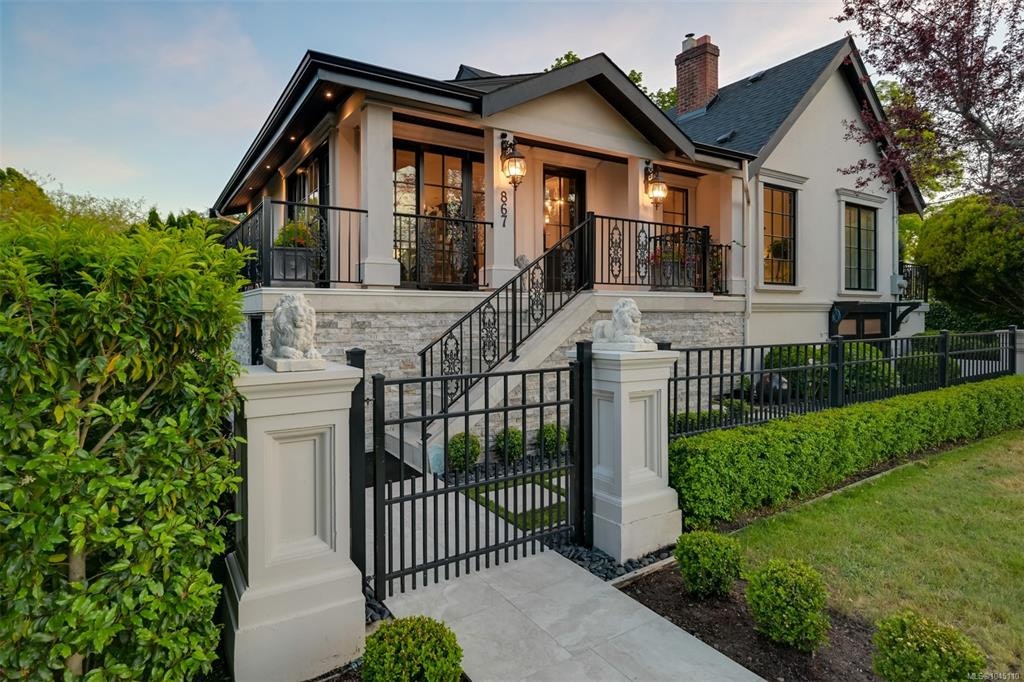 867 Victoria Avenue - 4