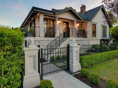 867 Victoria Avenue - 4
