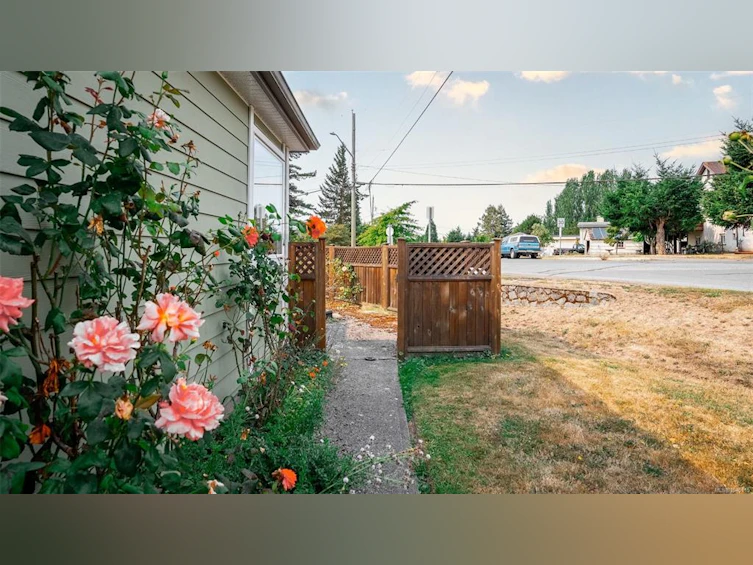 9 Camden Avenue, View Royal, BC, V8Z 1P6 - 6