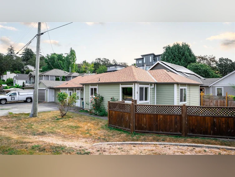 9 Camden Avenue, View Royal, BC, V8Z 1P6 - 5