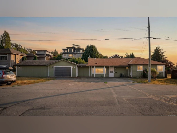 9 Camden Avenue, View Royal, BC, V8Z 1P6