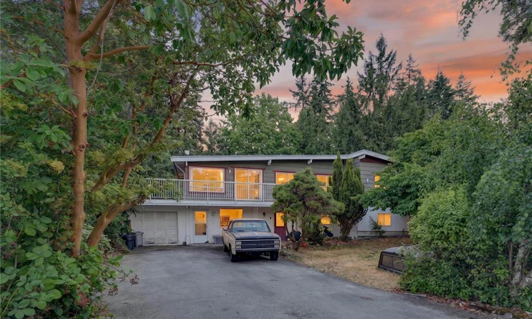 243 Maliview Drive