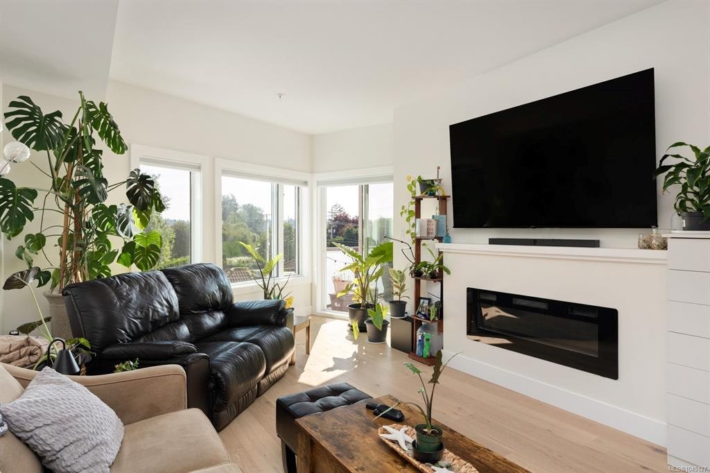 306-7098 Wallace Drive - 5