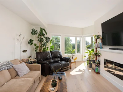 306-7098 Wallace Drive - 4