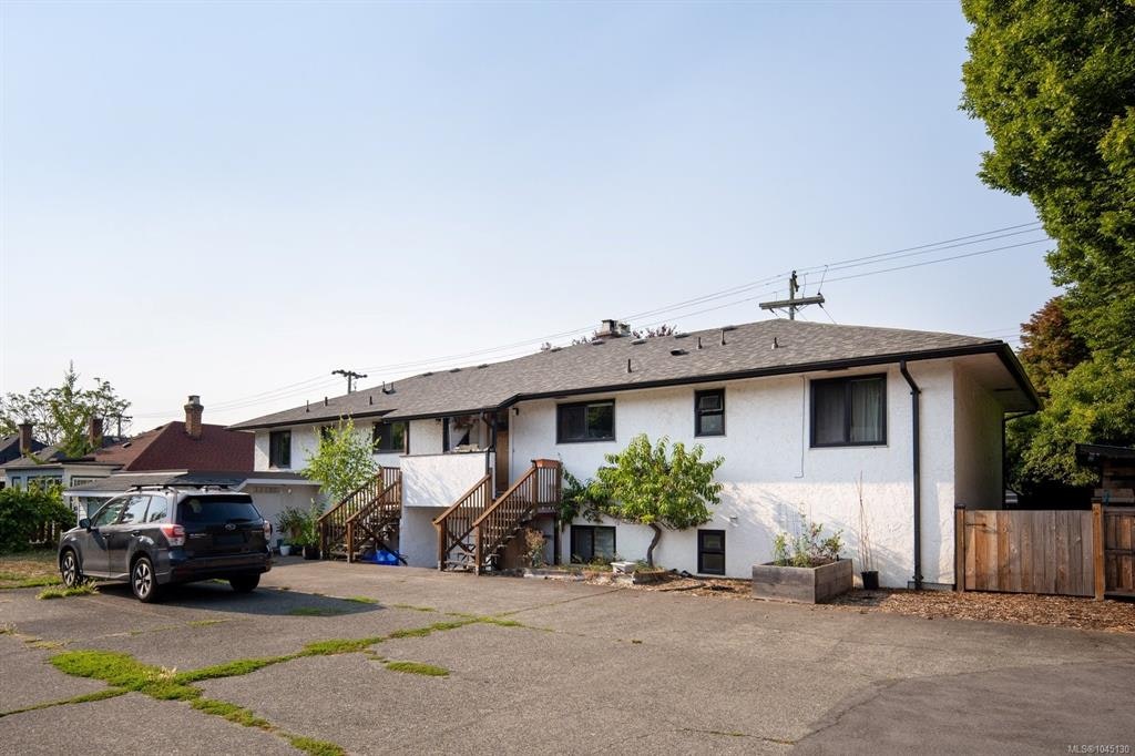 1481 Bay Street, Victoria, BC, V8R 2A6