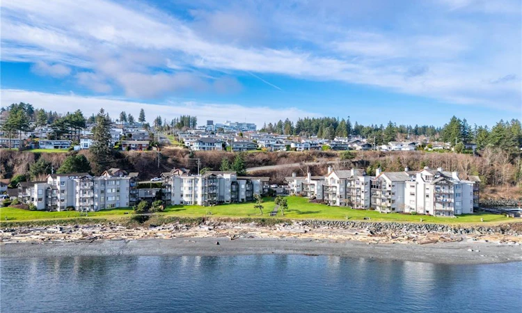 3210-27 S Island Highway