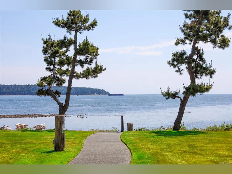 3210-27 S Island Highway, Campbell River, BC, V9W 1A2 - 2
