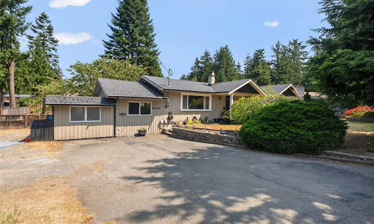 5236 Burnham Crescent