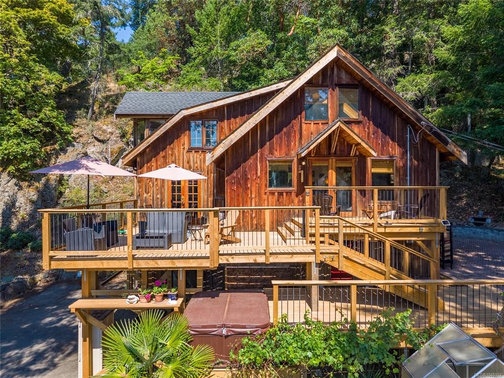 4704 Captains Crescent, Pender Island, BC, V0N 2M2