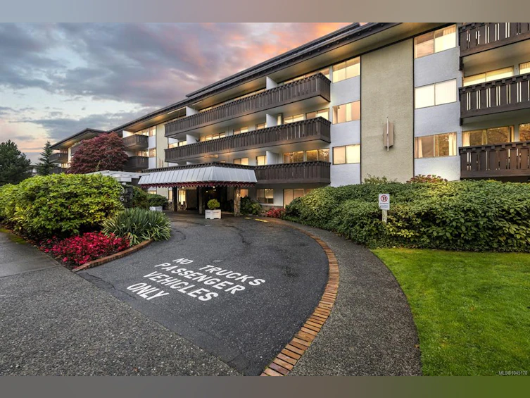 418-964 Heywood Street, Victoria, BC, V8V 2Y5