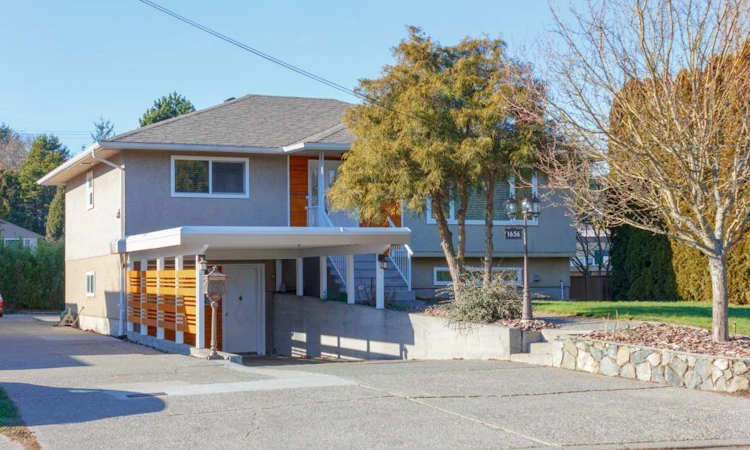 1656 Stanhope Place