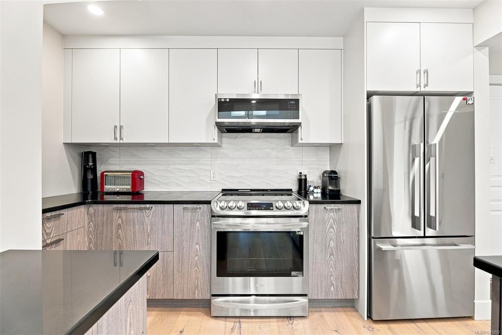 403-1015 Johnson Street, Victoria, BC, V8V 3N6 - 14
