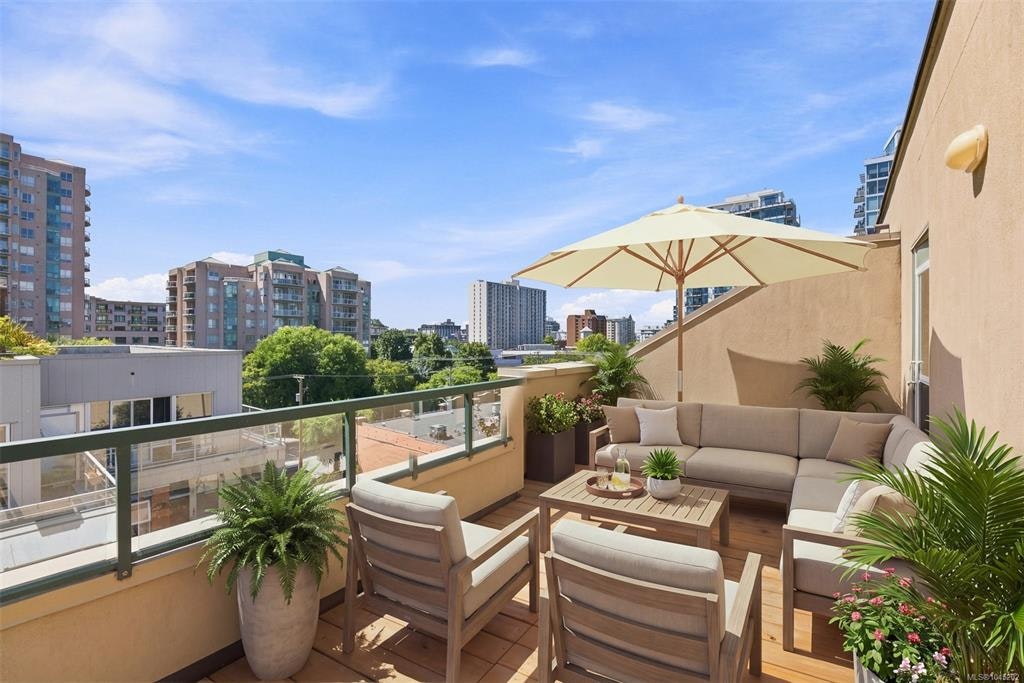 403-1015 Johnson Street, Victoria, BC, V8V 3N6 - 34