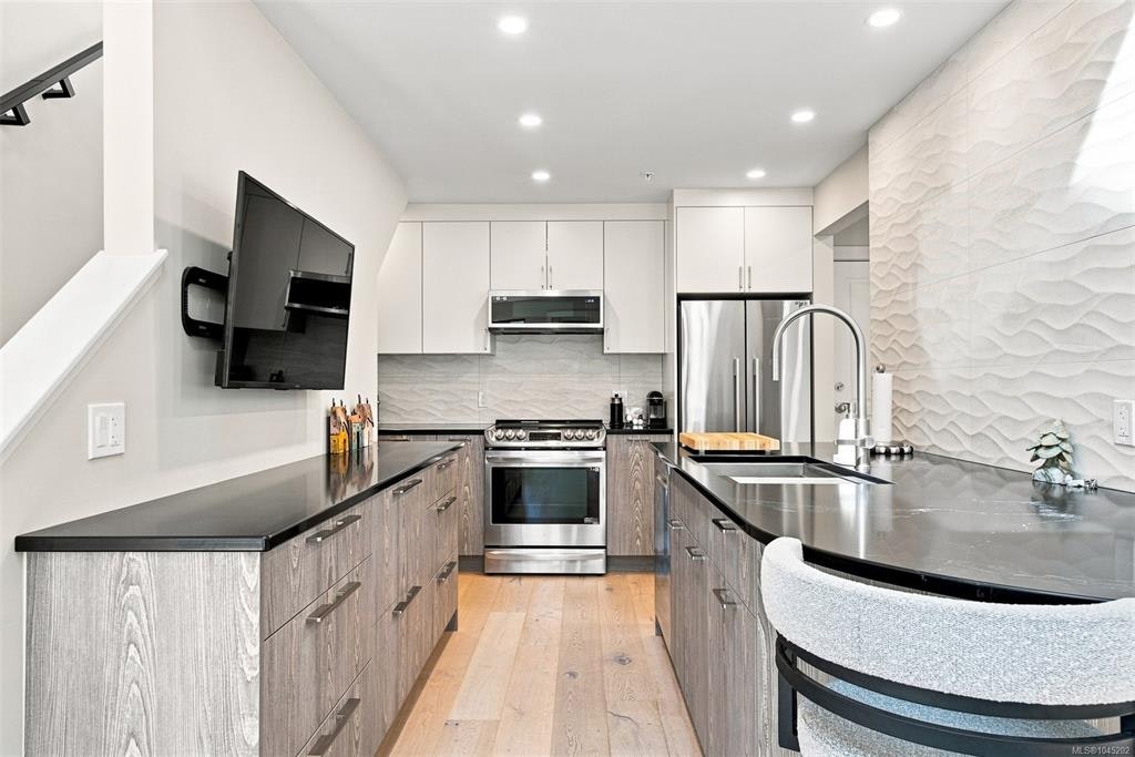403-1015 Johnson Street, Victoria, BC, V8V 3N6 - 16
