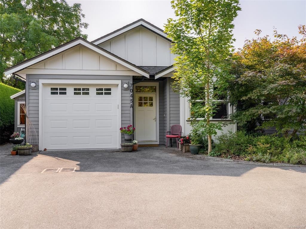 A-7045 Wallace Drive, Central Saanich, BC, V8M 1E9