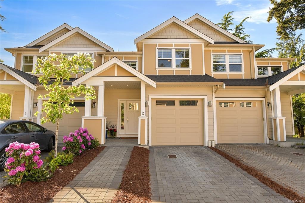 2-4487 Wilkinson Road, Saanich, BC, V8Z 5C2
