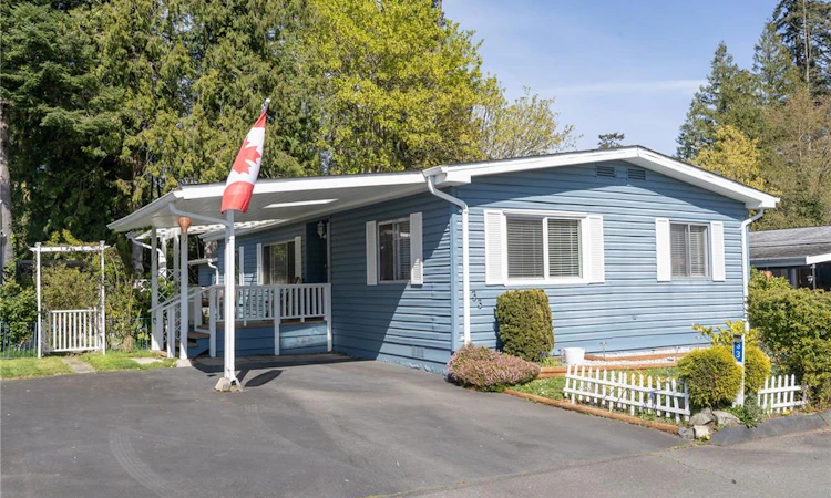 33-7701 Central Saanich Road