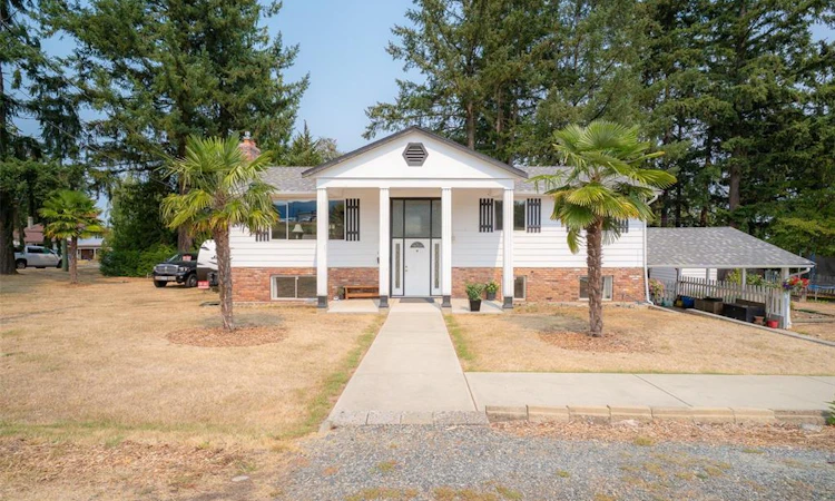 2490 Highland Boulevard