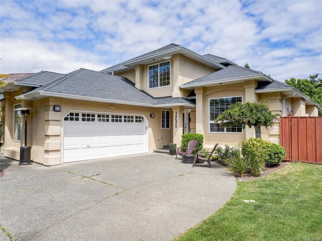 1290 Les Meadows Crescent