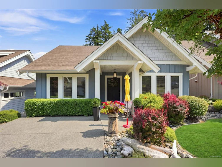 61-5251 W Island Highway, Qualicum Beach, BC, V9K 2C1