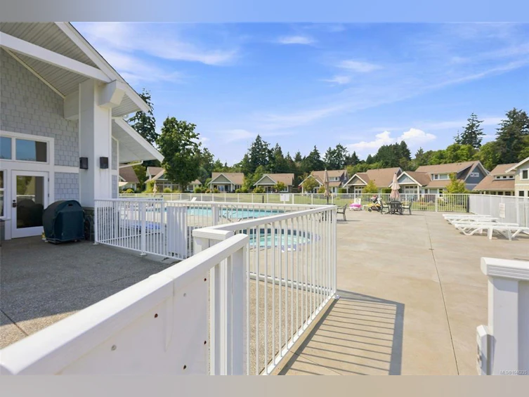 61-5251 W Island Highway, Qualicum Beach, BC, V9K 2C1 - 48