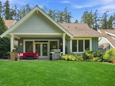 61-5251 W Island Highway - 2