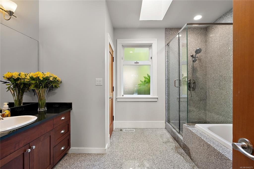1205 Hillgrove Road, North Saanich, BC, V8L 5K7 - 20