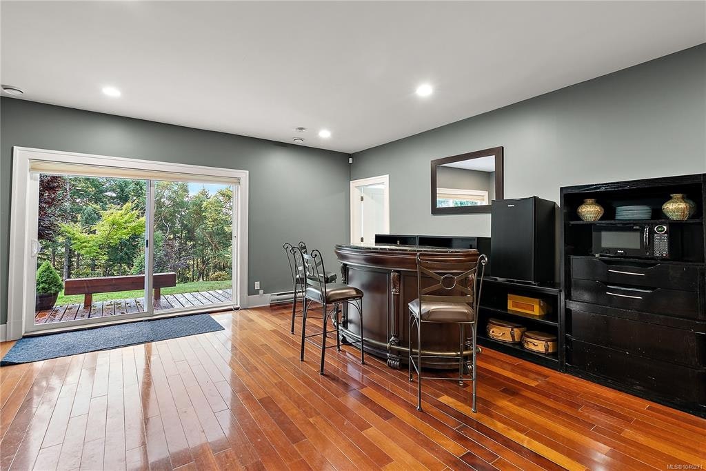 1205 Hillgrove Road, North Saanich, BC, V8L 5K7 - 27