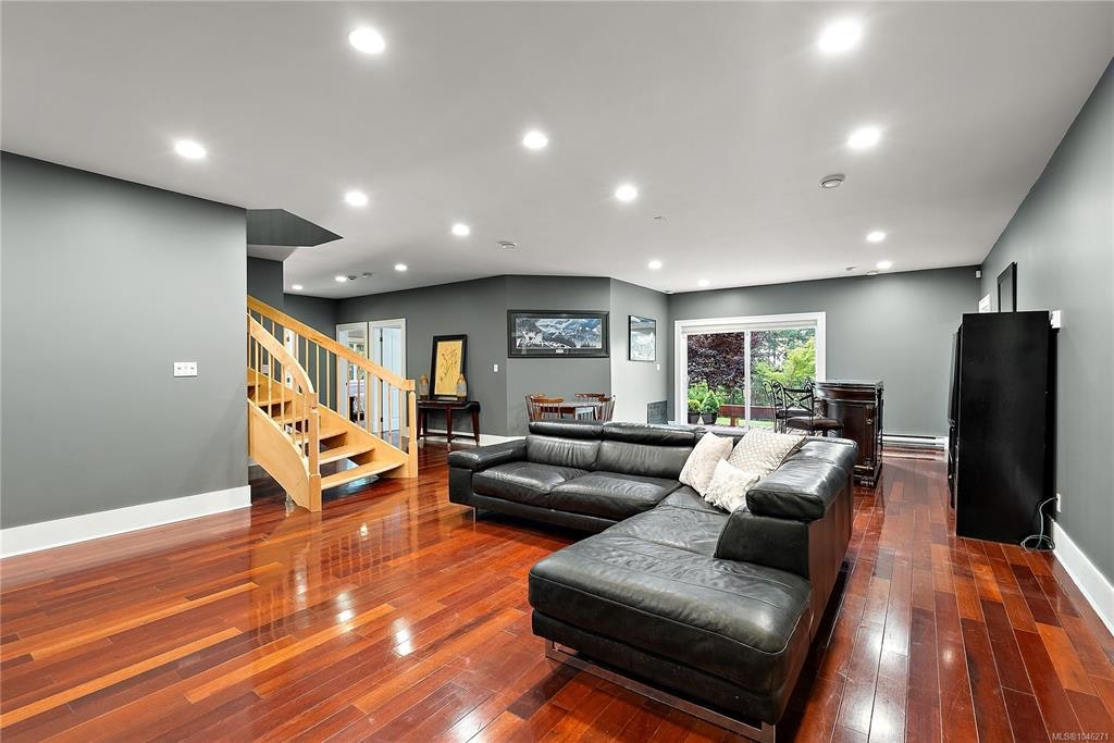 1205 Hillgrove Road, North Saanich, BC, V8L 5K7 - 25