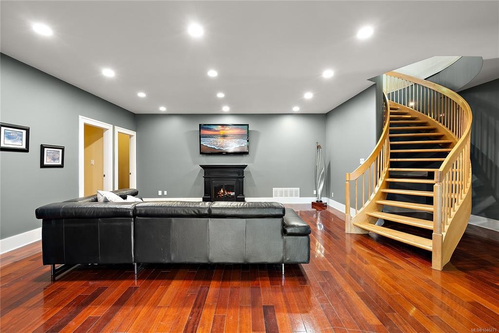 1205 Hillgrove Road, North Saanich, BC, V8L 5K7 - 26