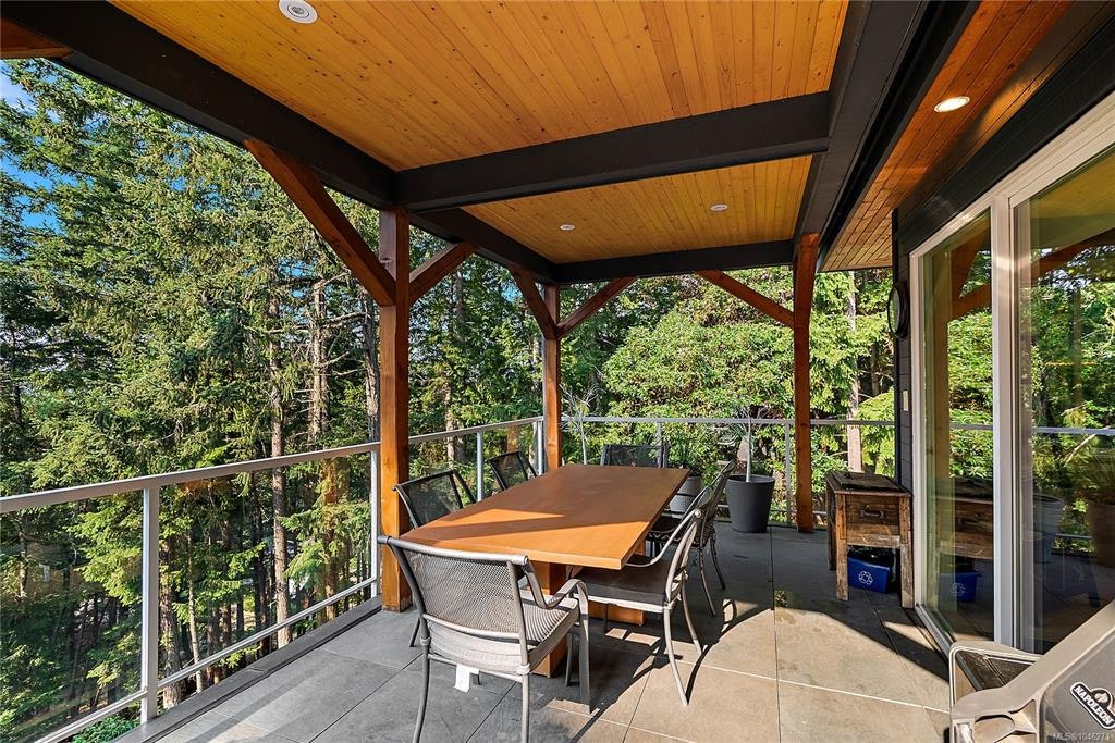 1205 Hillgrove Road, North Saanich, BC, V8L 5K7 - 24